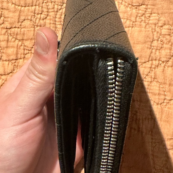 SOLD. YSL Yves Saint Laurent Cassandre Wallet - Black with Silver - Like New!! - Picture 5 of 6